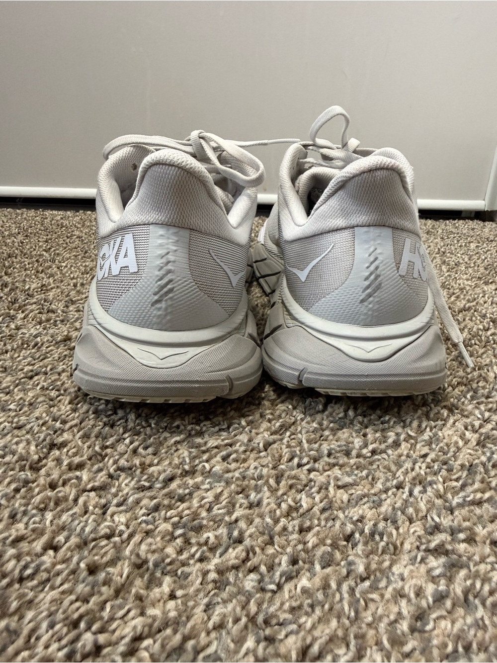 Hoka arahi 5 Neutral Running Sneakers in Light Beige and White - Picture 4 of 7